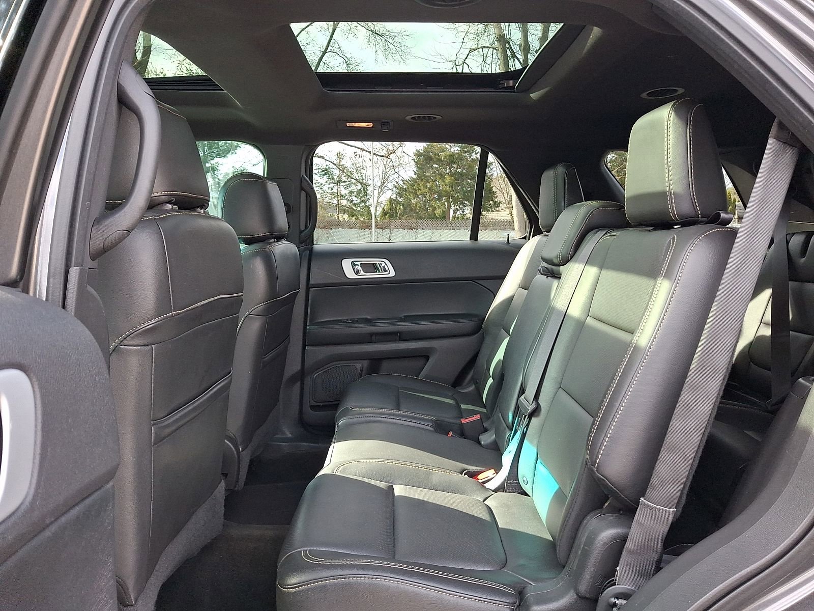 Used 2015 Ford Explorer Sport w/ Equipment Group 401A image 11