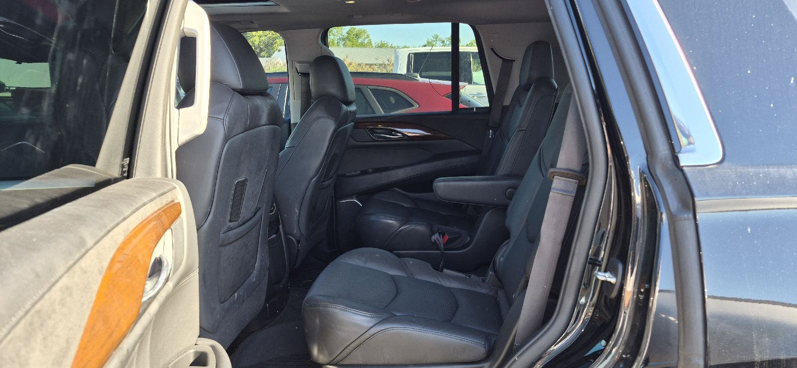 Used 2020 Cadillac Escalade Luxury AWD/4WD image 8