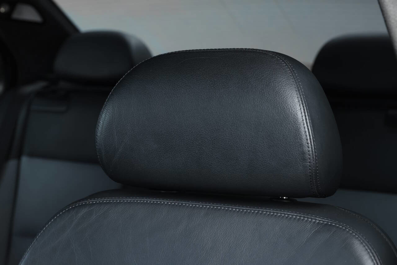 Used 2003 BMW M5 image 78