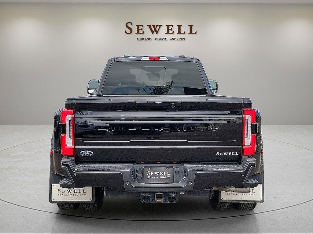 Used 2025 Ford F350 Platinum AWD/4WD image 4
