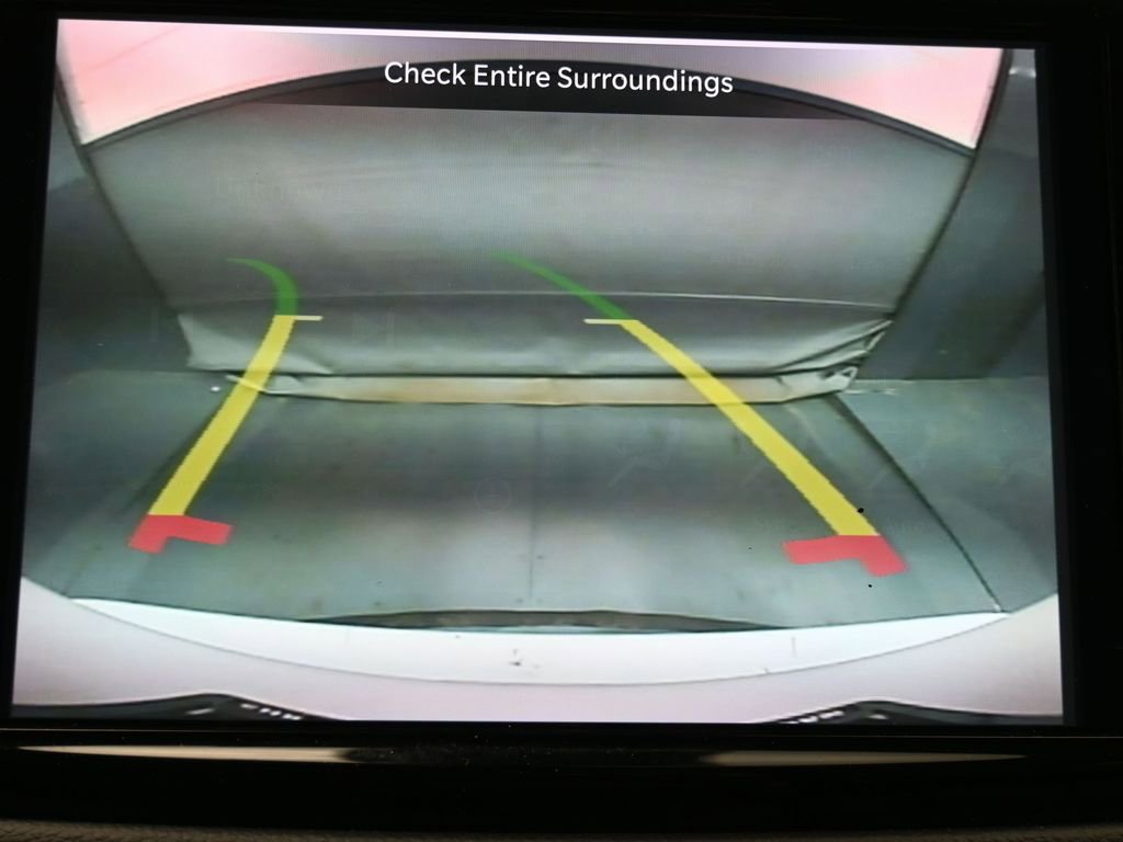 Used 2022 Chrysler Pacifica Touring-L image 23