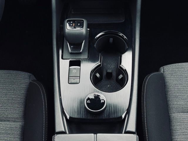 Used 2023 Nissan Rogue SV image 28