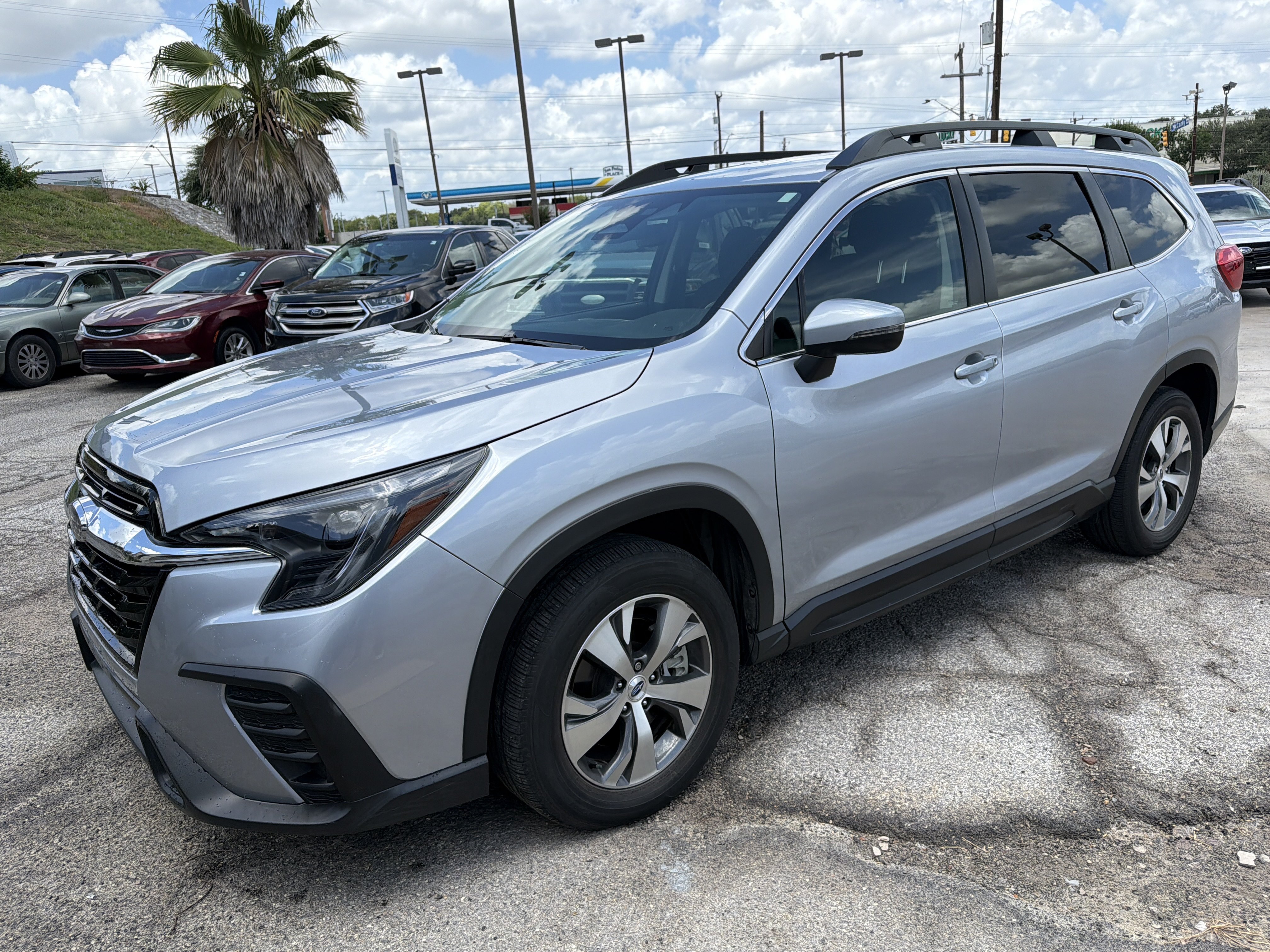 Certified 2023 Subaru Ascent Premium w/ Convenience Package AWD/4WD image 7