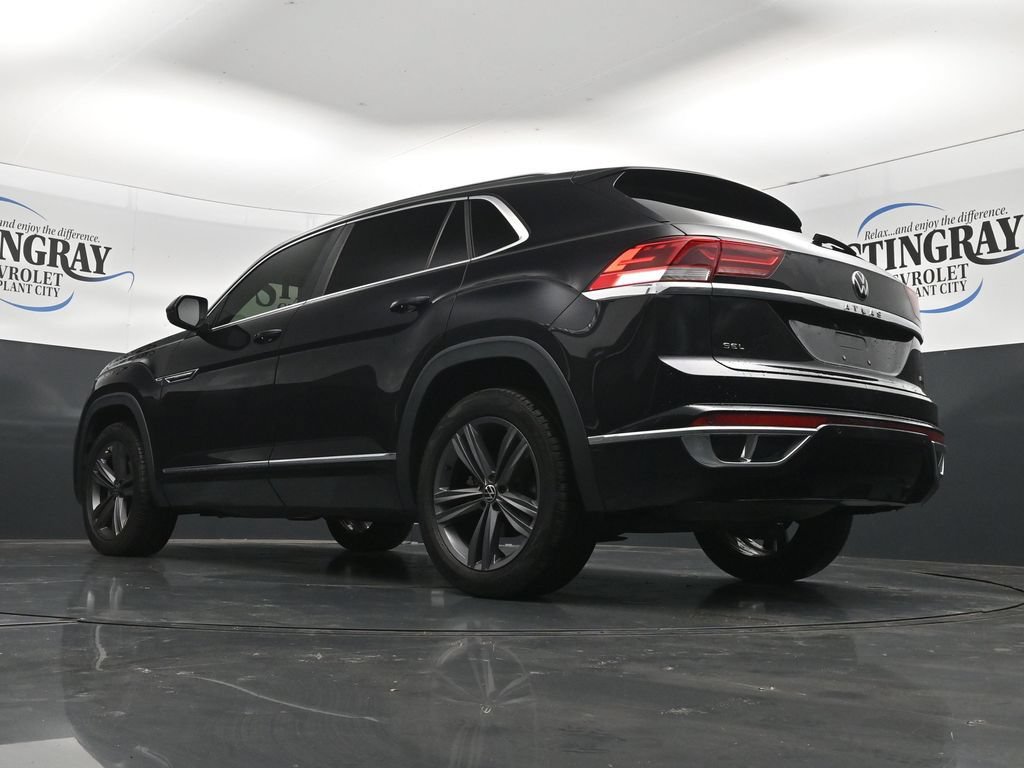 Used 2022 Volkswagen Atlas Cross Sport SEL R-Line AWD/4WD image 30