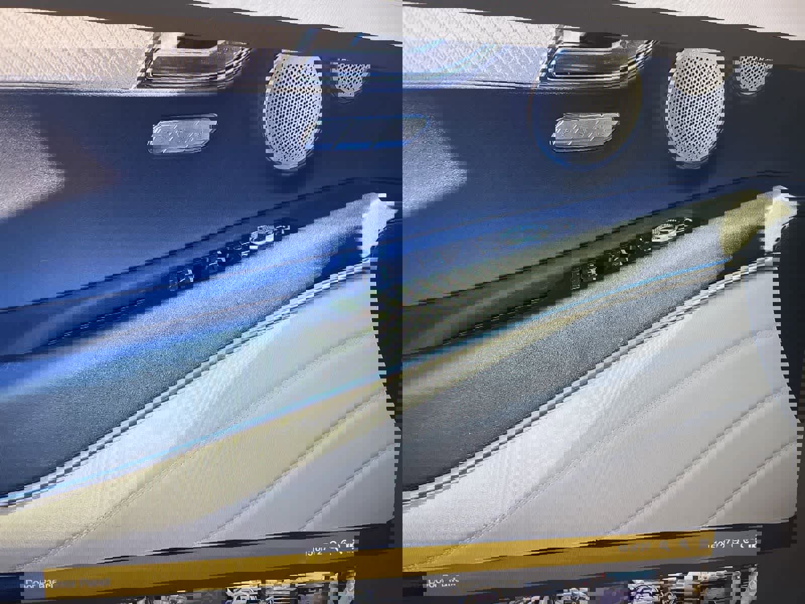 Used 2025 Genesis GV80 3.5T Prestige image 11