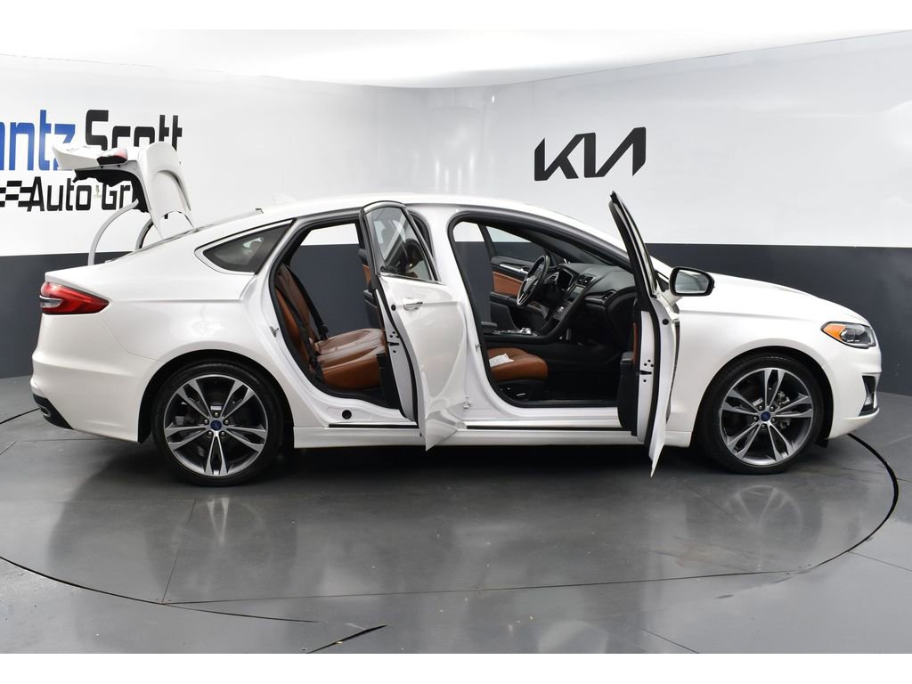 Used 2019 Ford Fusion Titanium image 28