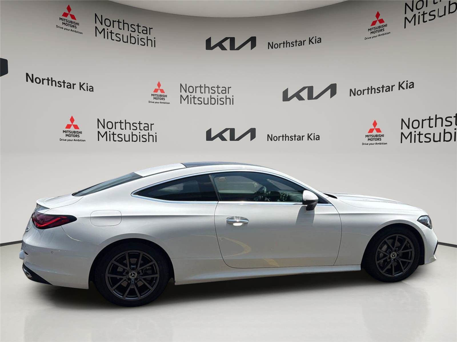 Used 2025 Mercedes-Benz CLE 300 4MATIC Coupe image 6