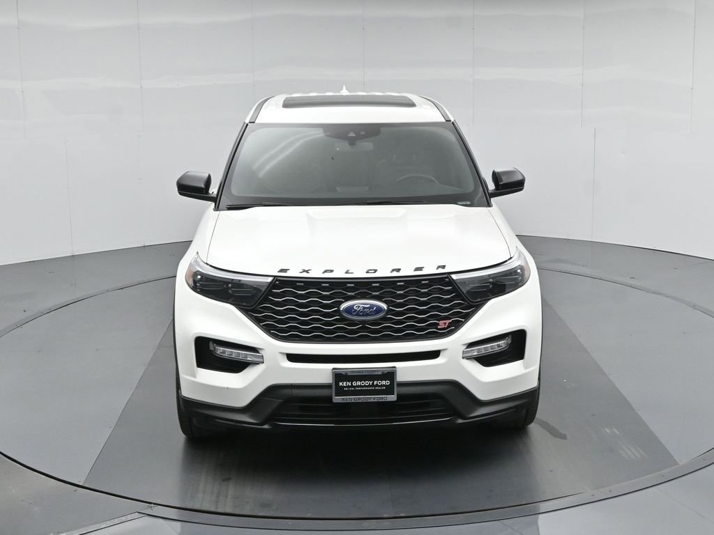 Certified 2022 Ford Explorer ST w/ ST Street Pack image 40