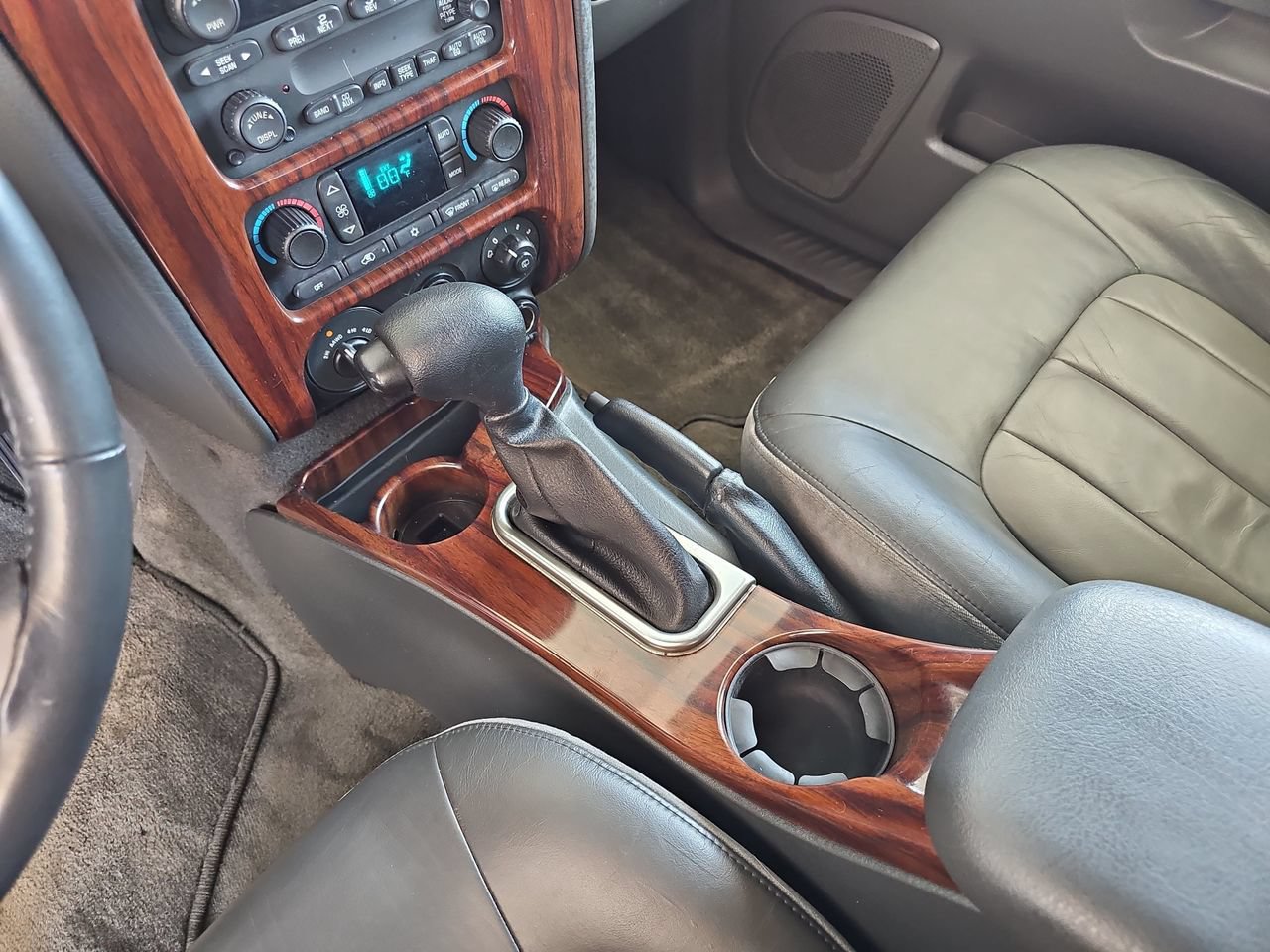 Used 2004 GMC Envoy SLT AWD/4WD image 30