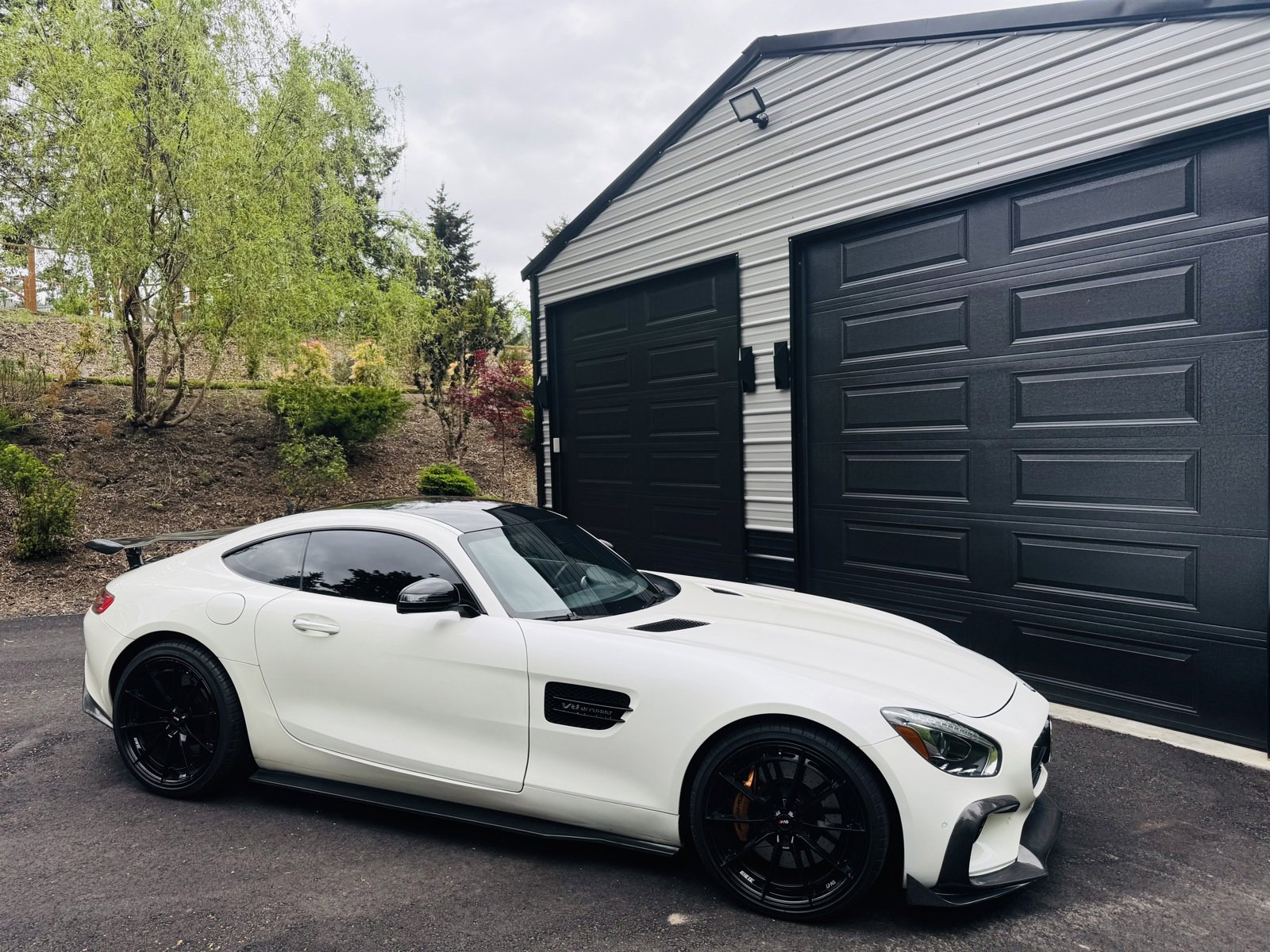 Used 2017 Mercedes-Benz AMG GT Coupe image 33