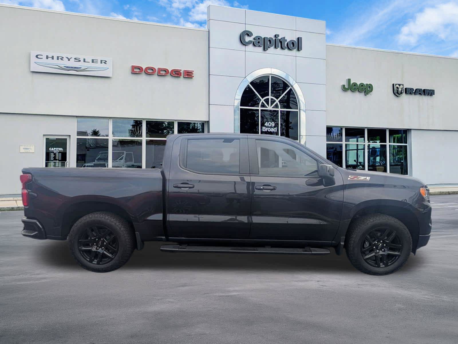 Used 2024 Chevrolet Silverado 1500 RST w/ Convenience Package II AWD/4WD image 2