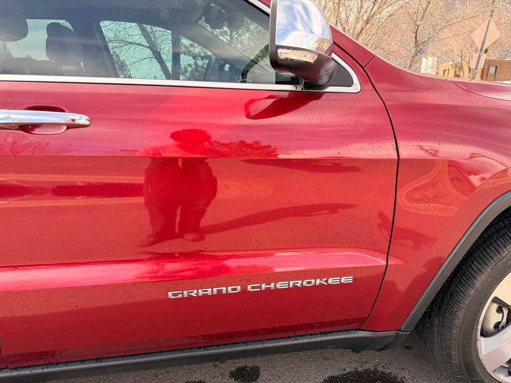 Used 2015 Jeep Grand Cherokee Limited w/ Luxury Group II image 19