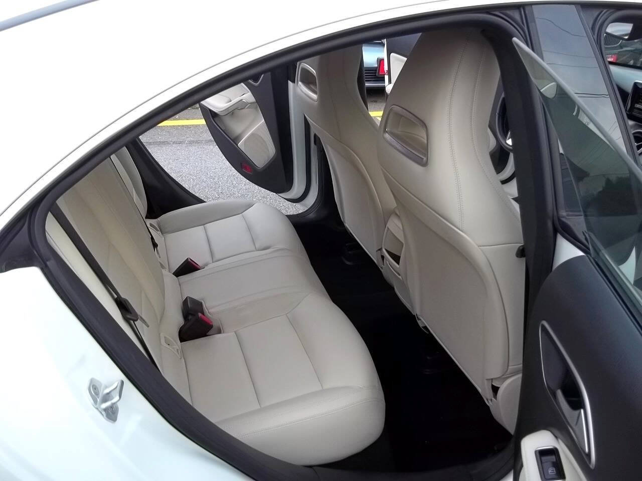 Used 2014 Mercedes-Benz CLA 250 4MATIC image 12