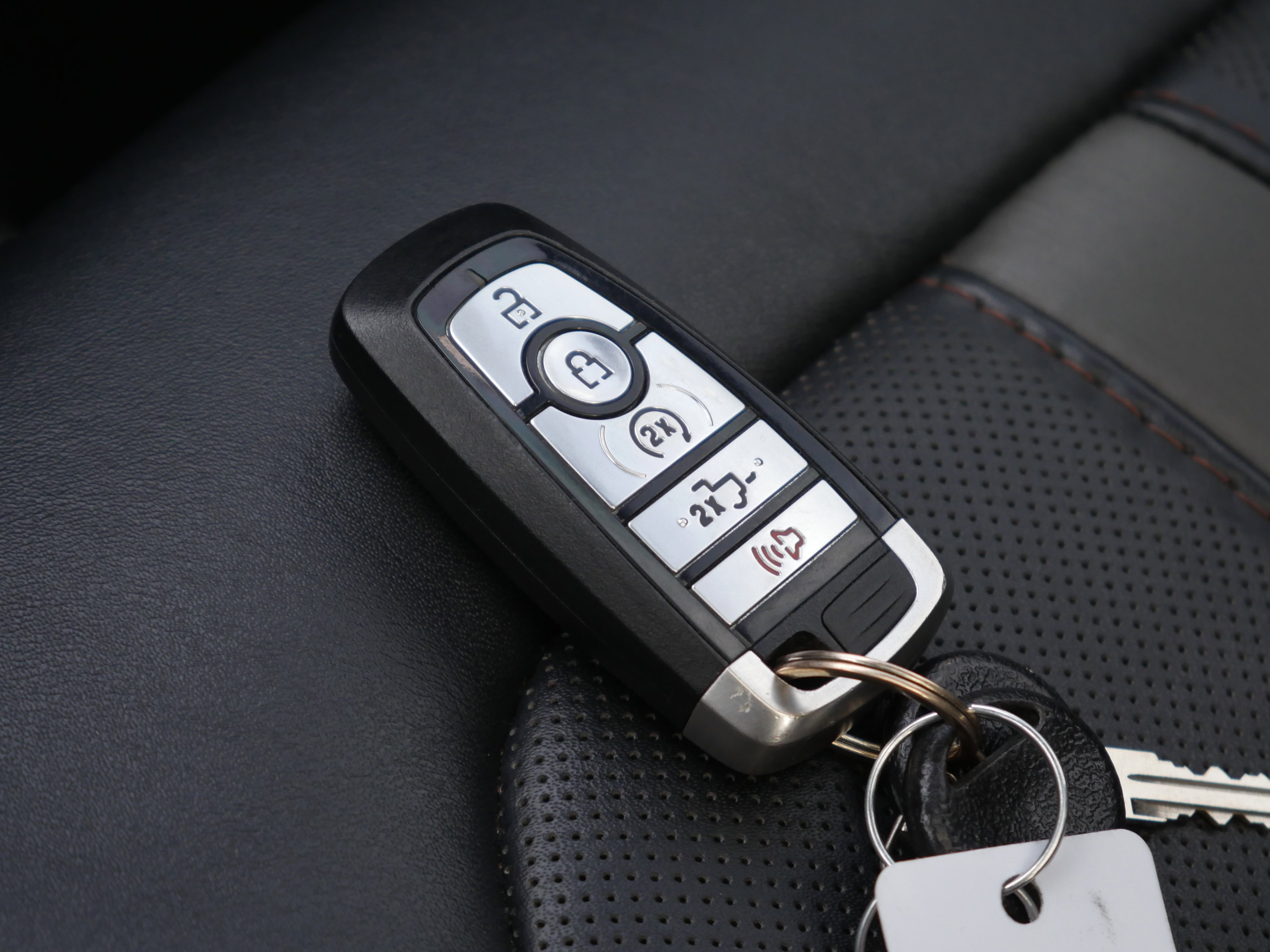 Used 2019 Ford F250 Platinum w/ Platinum Ultimate Package image 40