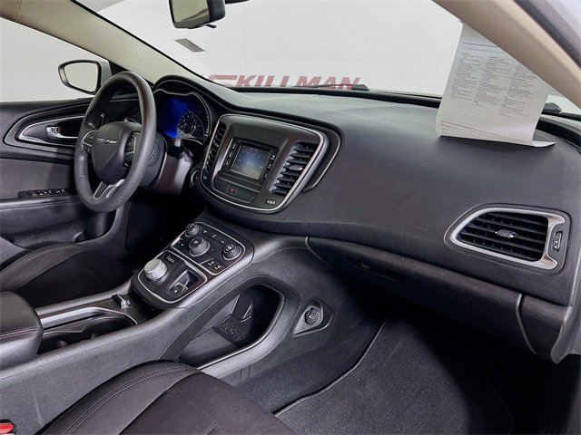 Used 2015 Chrysler 200 Limited image 33