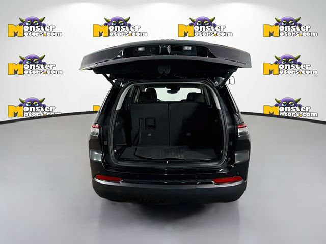 Used 2023 Jeep Grand Cherokee L Limited w/ Black Appearance Package AWD/4WD image 26