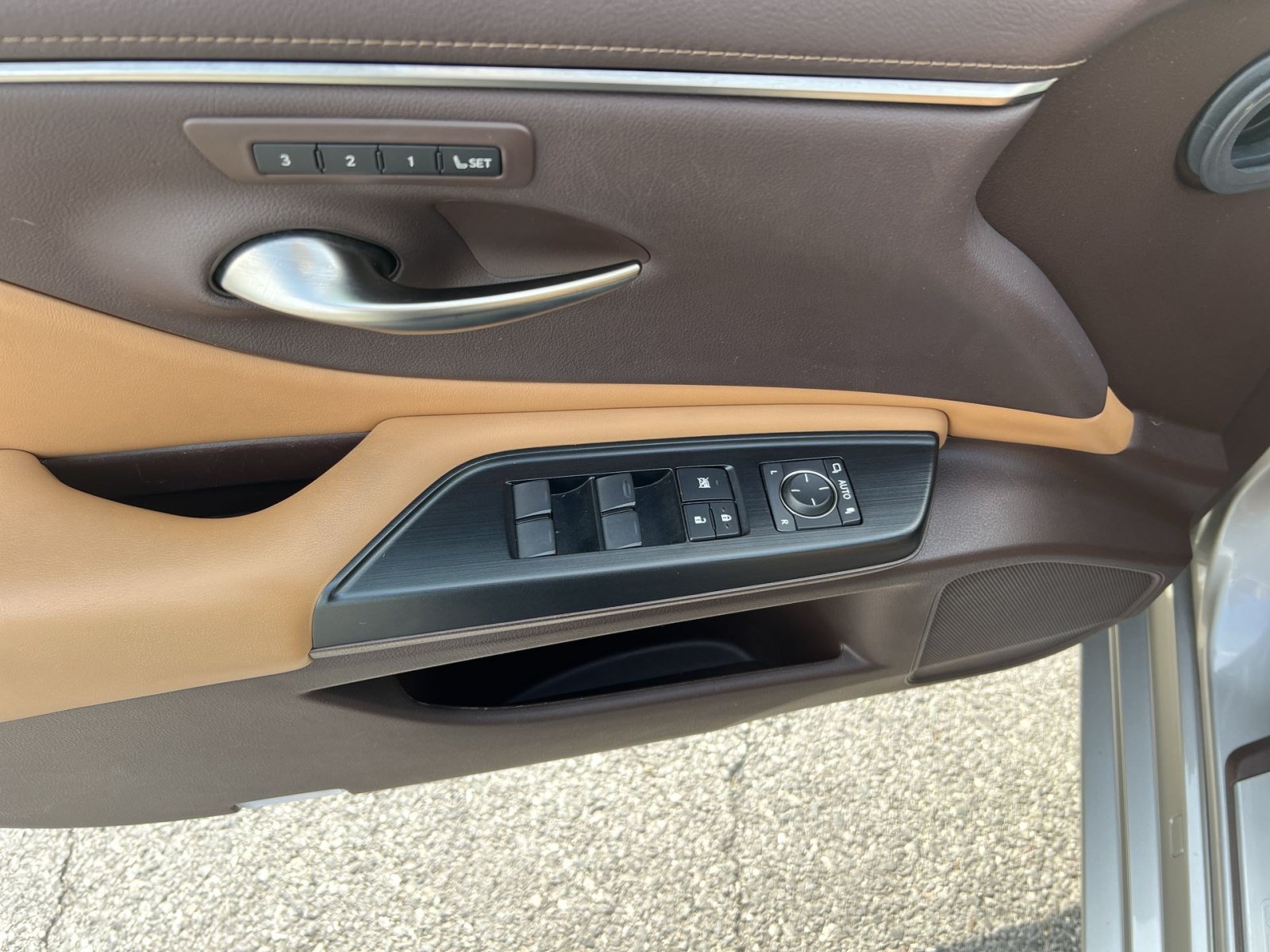Used 2020 Lexus ES 350 w/ Premium Package FWD image 15