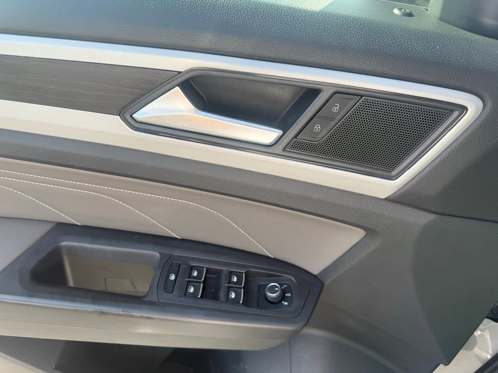 Used 2023 Volkswagen Atlas SE image 20
