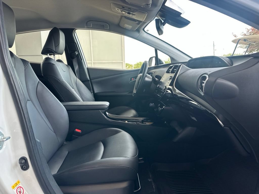 Certified 2022 Toyota Prius XLE FWD image 13