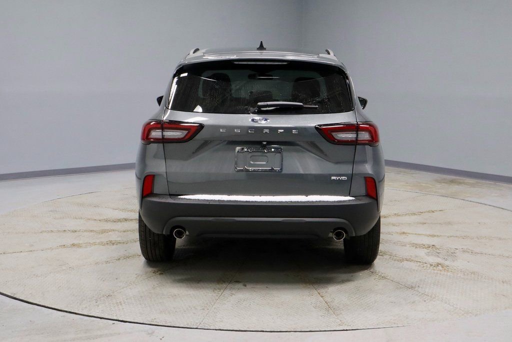Certified 2025 Ford Escape ST-Line image 9