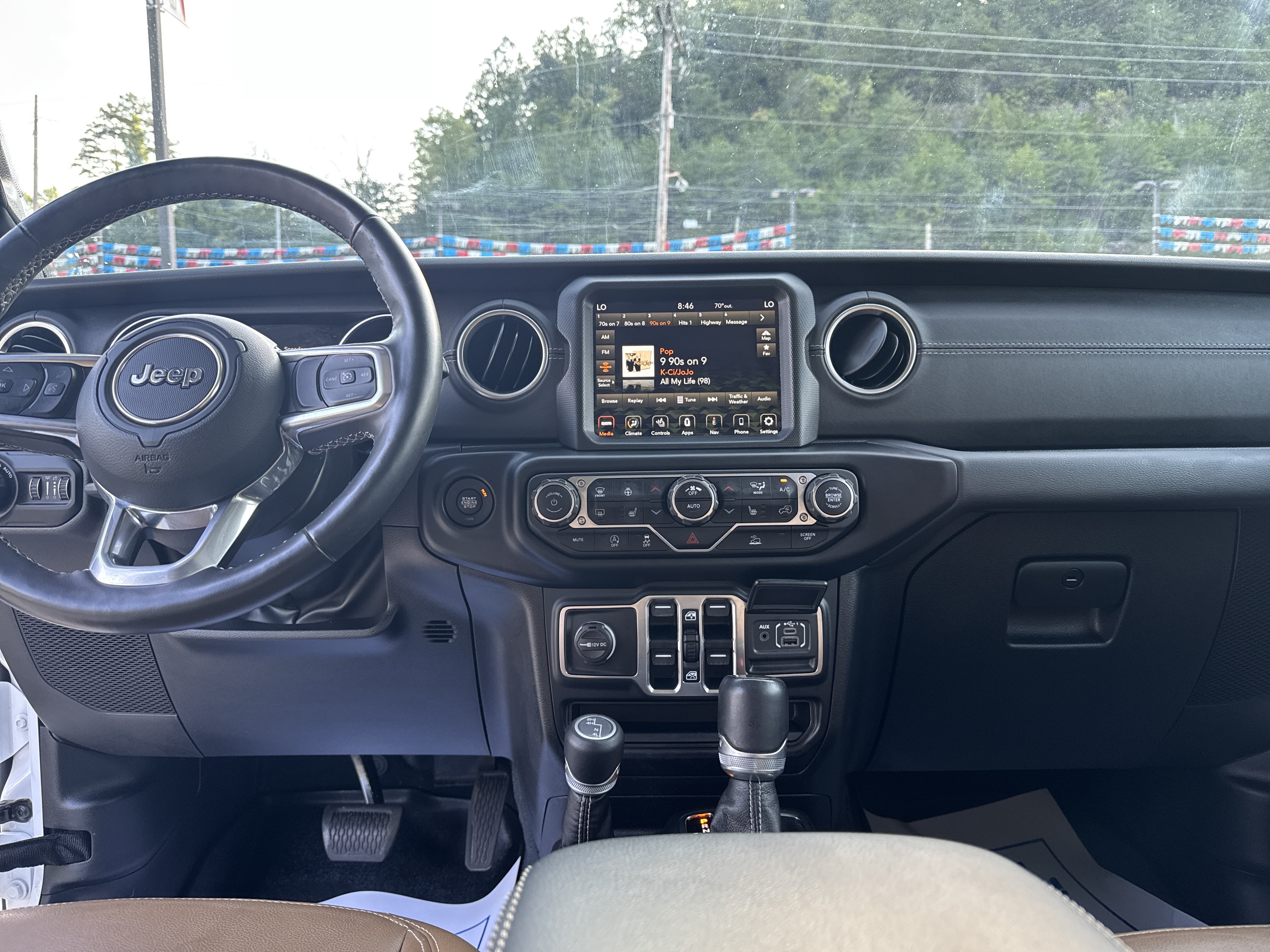 Used 2022 Jeep Gladiator Overland w/ Popular Equipment Package AWD/4WD image 24