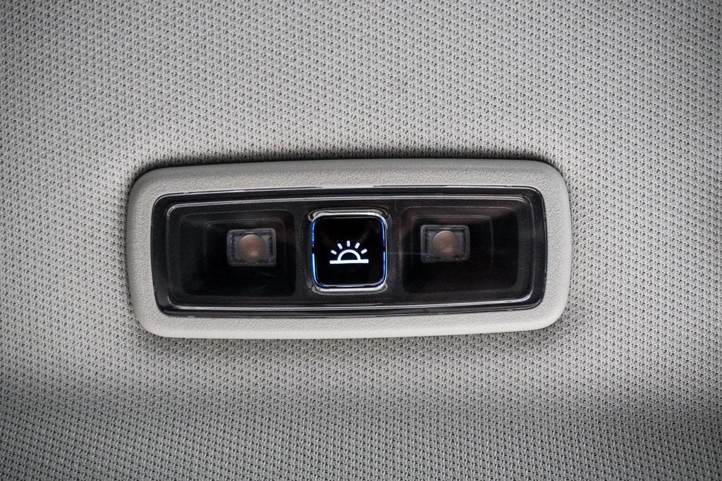 Used 2025 Lincoln Navigator L Reserve AWD/4WD image 13