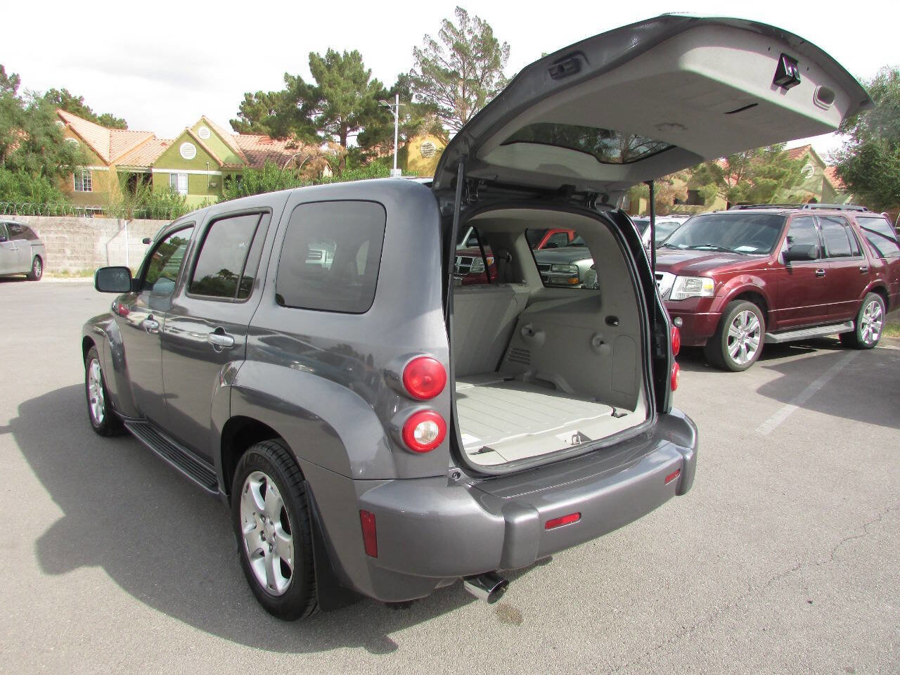 Used 2006 Chevrolet HHR LT FWD image 18