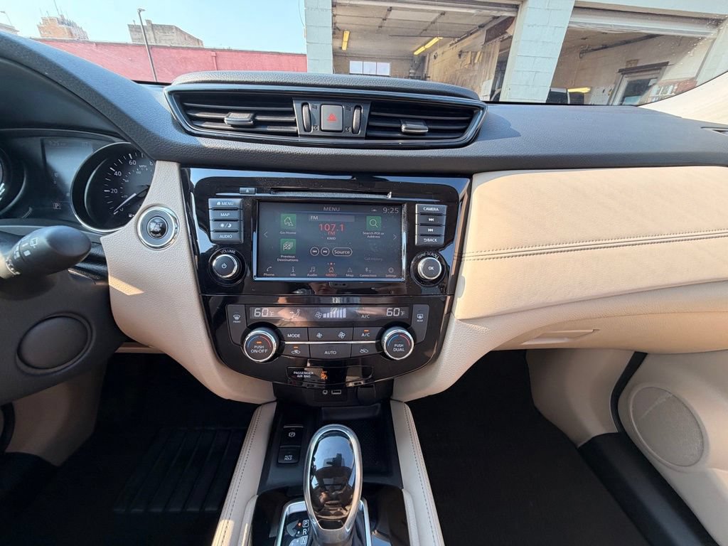 Used 2020 Nissan Rogue SL w/ Premium Package FWD image 23