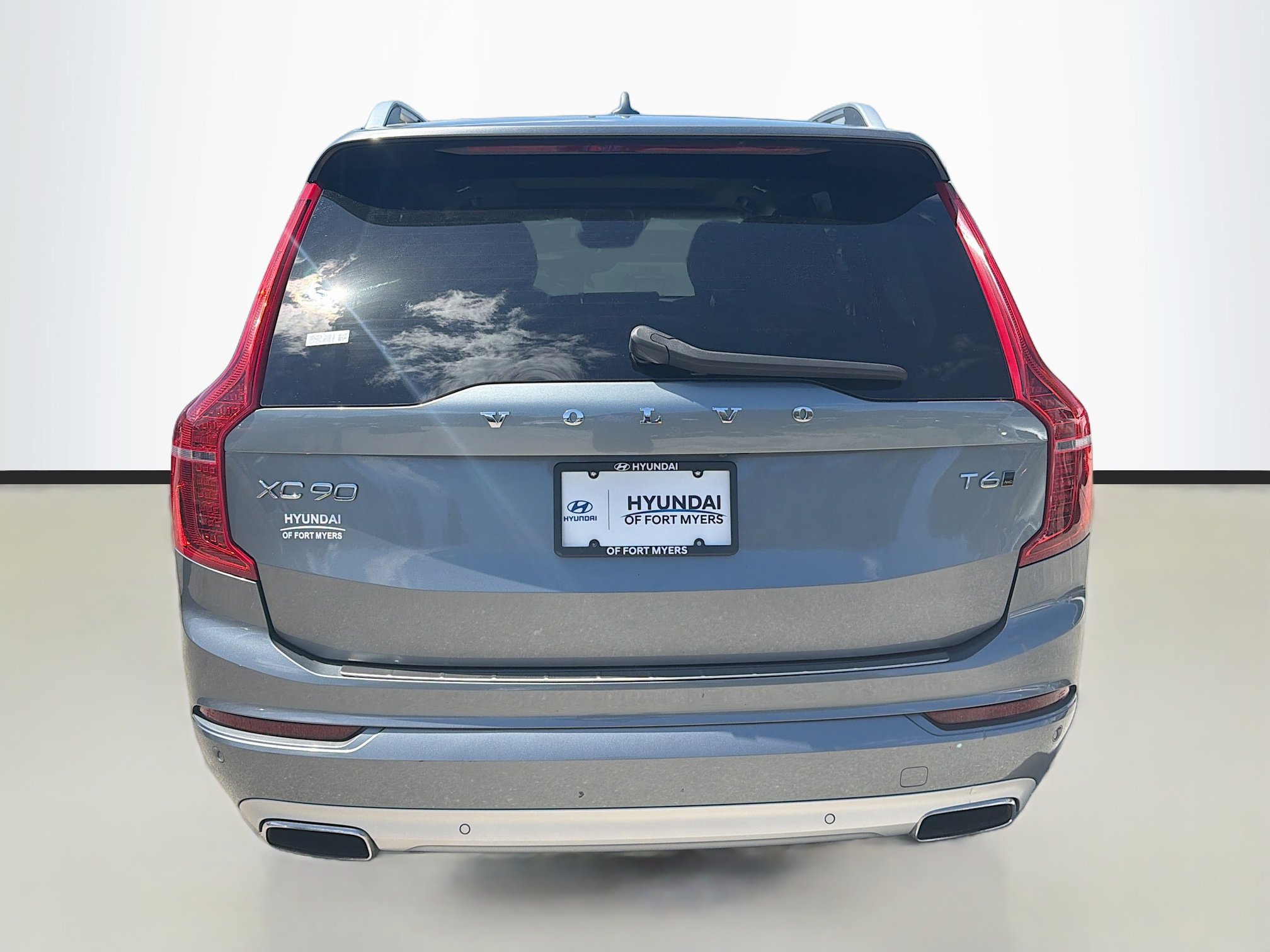 Used 2019 Volvo XC90 T6 Momentum w/ Advanced Package image 4