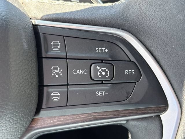 New 2025 Jeep Grand Cherokee Limited w/ Black Appearance Package AWD/4WD image 20