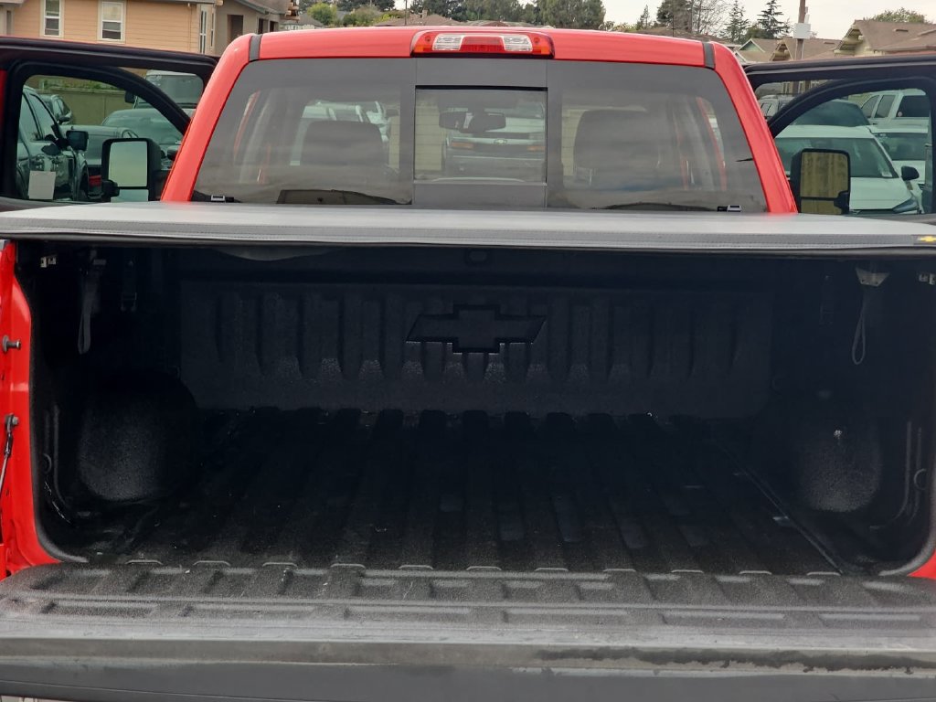 Used 2018 Chevrolet Silverado 1500 LT w/ LT Fleet Convenience Package AWD/4WD image 12