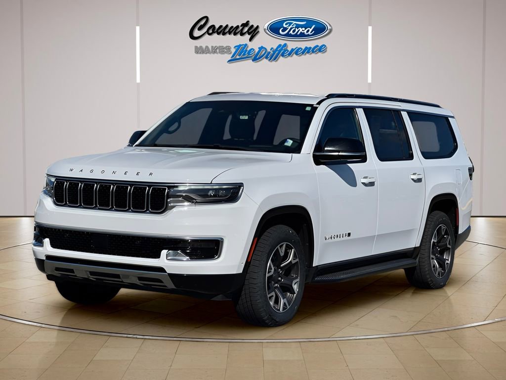 Used 2024 Jeep Wagoneer L Series III w/ Flexible Seating Group AWD/4WD image 2