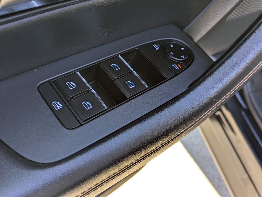 Used 2025 MAZDA CX-70 3.3 Turbo w/ Preferred Package image 13