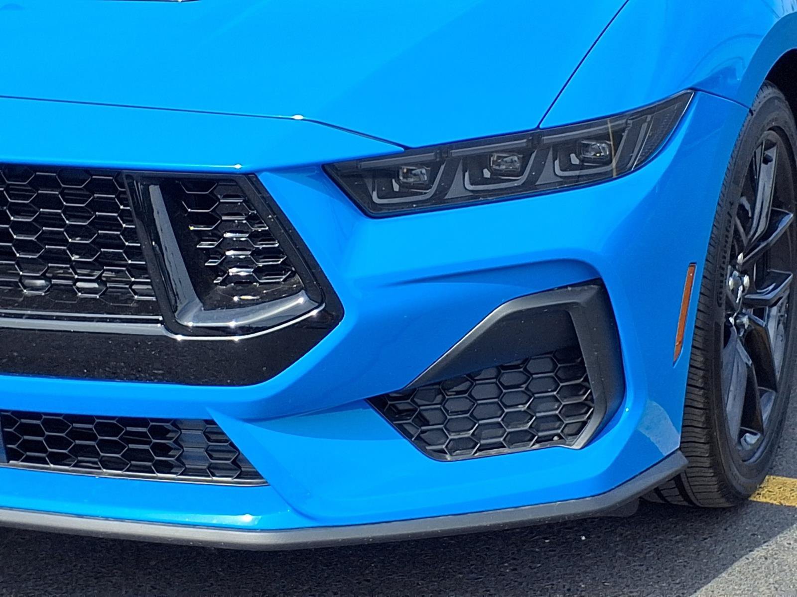 Used 2025 Ford Mustang GT Premium RWD image 30