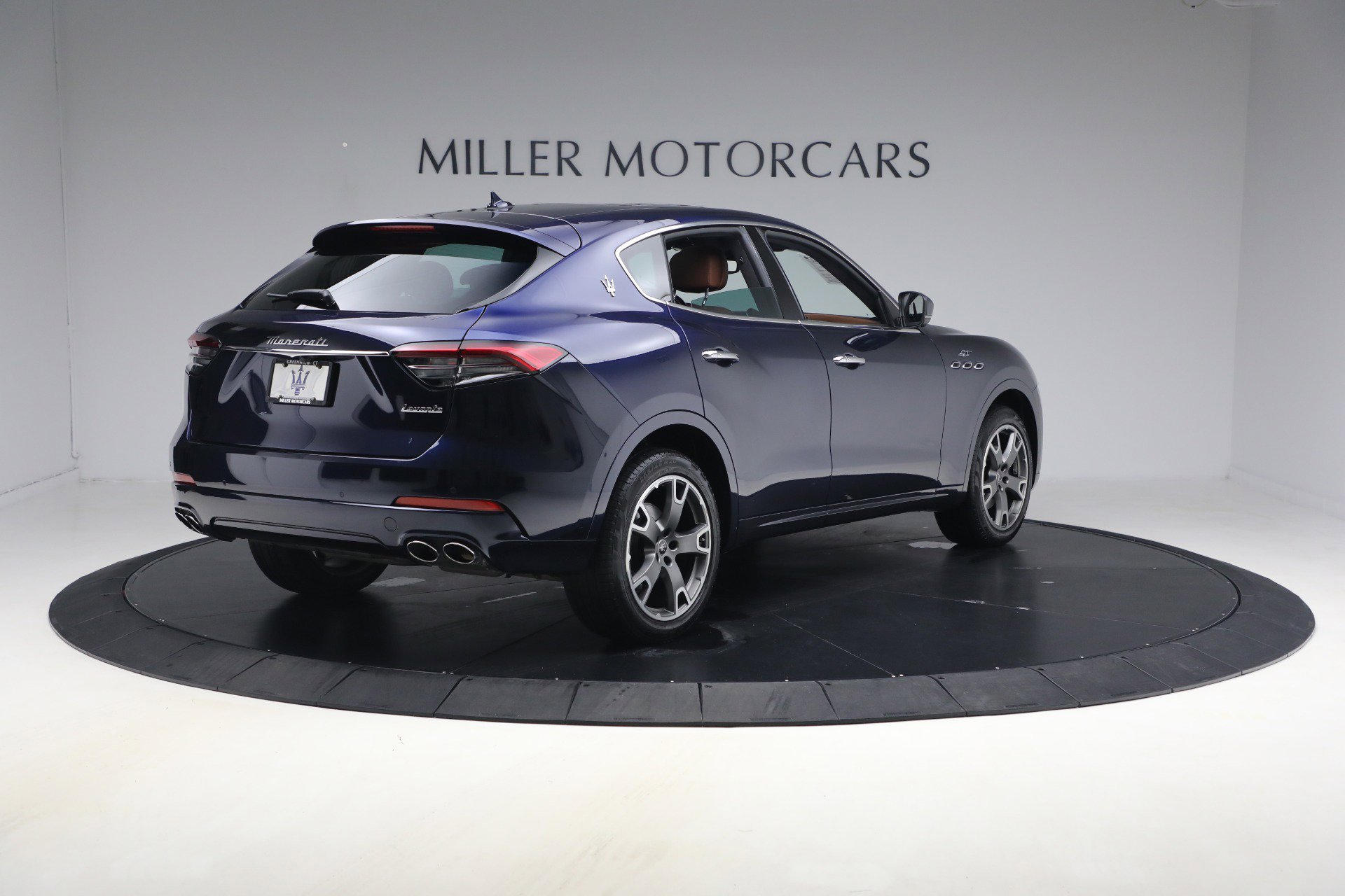 Certified 2023 Maserati Levante GT image 7