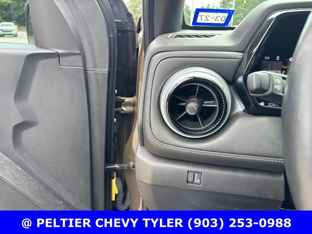 Used 2024 Chevrolet Colorado LT w/ LT Convenience Package III RWD image 13