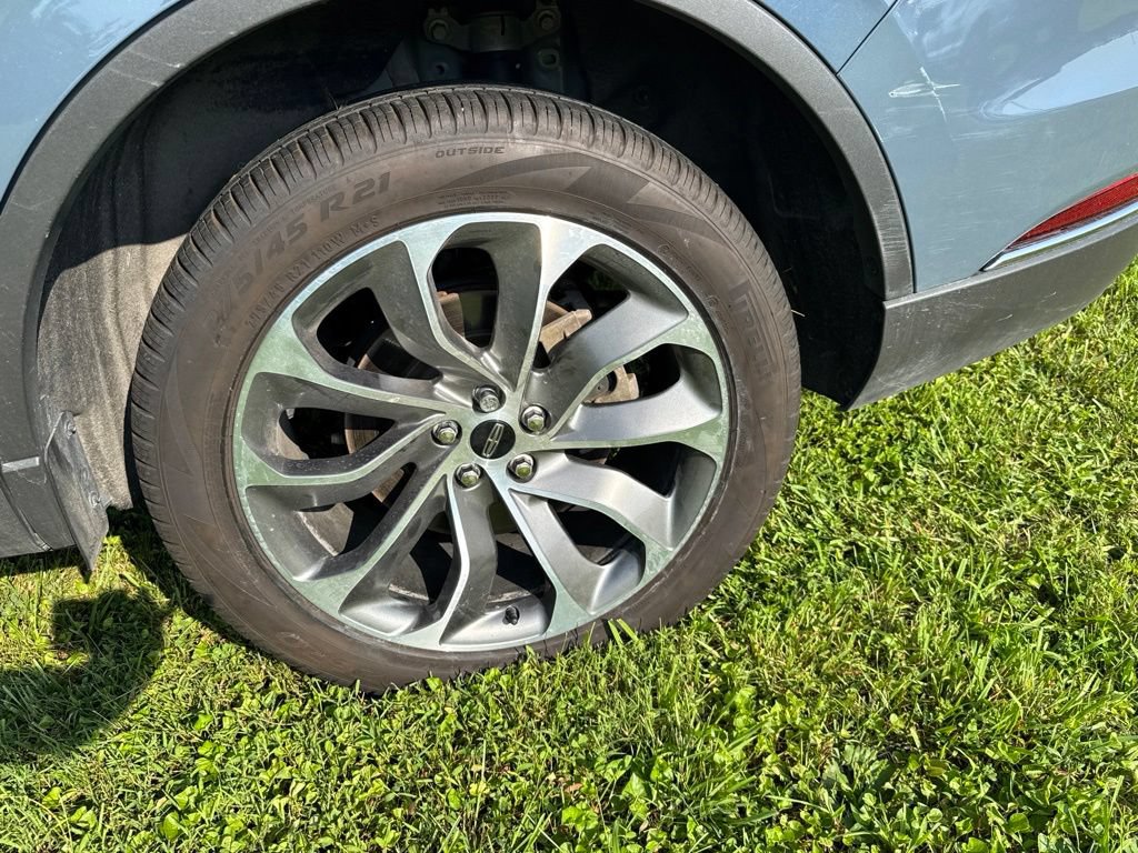 Used 2025 Lincoln Aviator Reserve AWD/4WD image 8