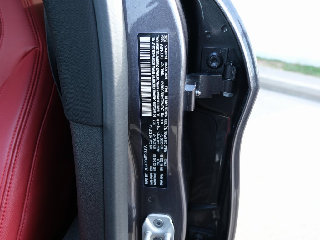 Used 2024 Alfa Romeo Stelvio Veloce image 41