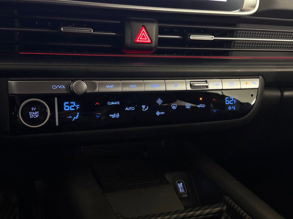 Used 2024 Hyundai Ioniq 6 Limited image 20