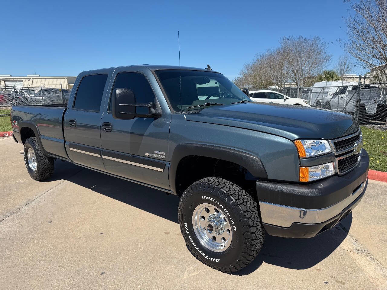 Used 2007 Chevrolet Silverado 2500 LT w/ Heavy-Duty Power Package image 65