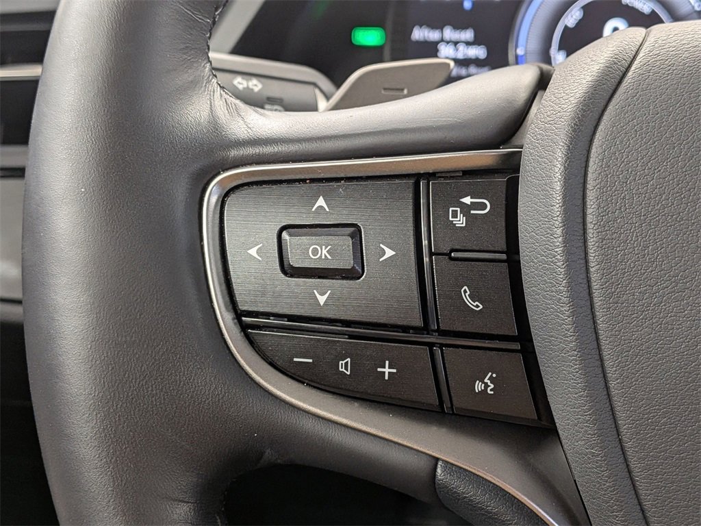 Certified 2024 Lexus ES 300h w/ Premium Package image 20