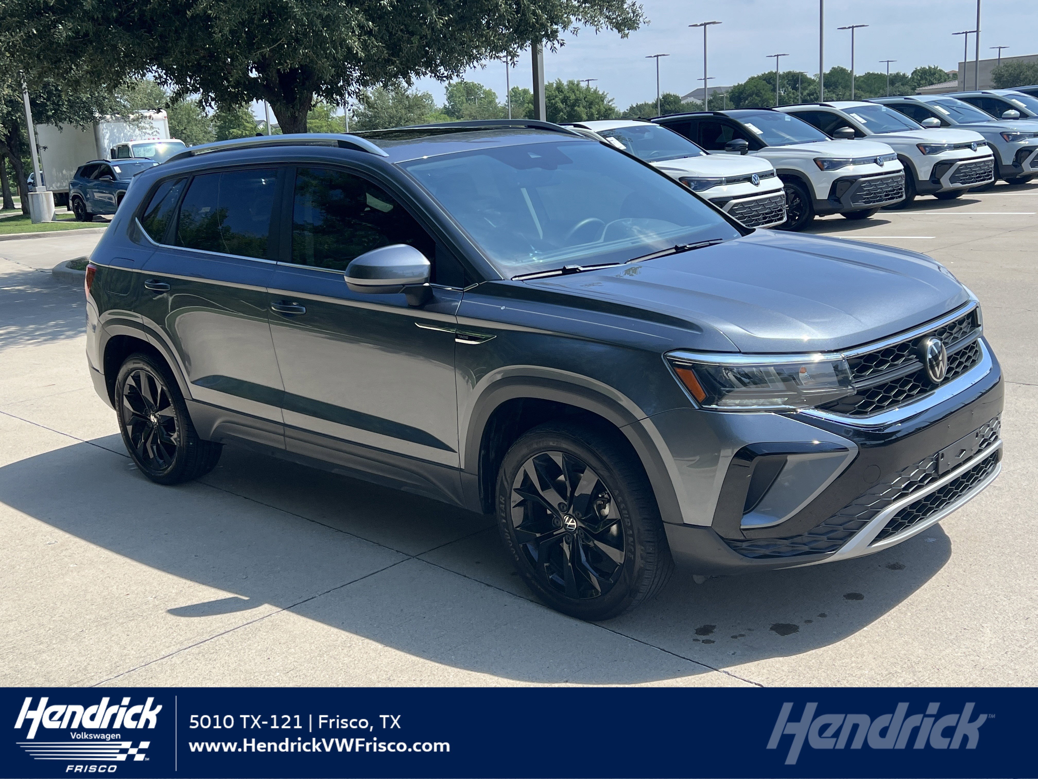 Certified 2023 Volkswagen Taos SE FWD image 1
