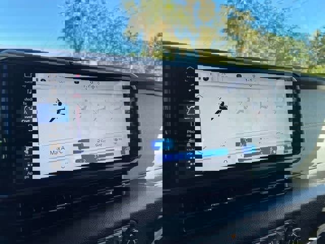 Used 2024 Jeep Wrangler Sport S image 14