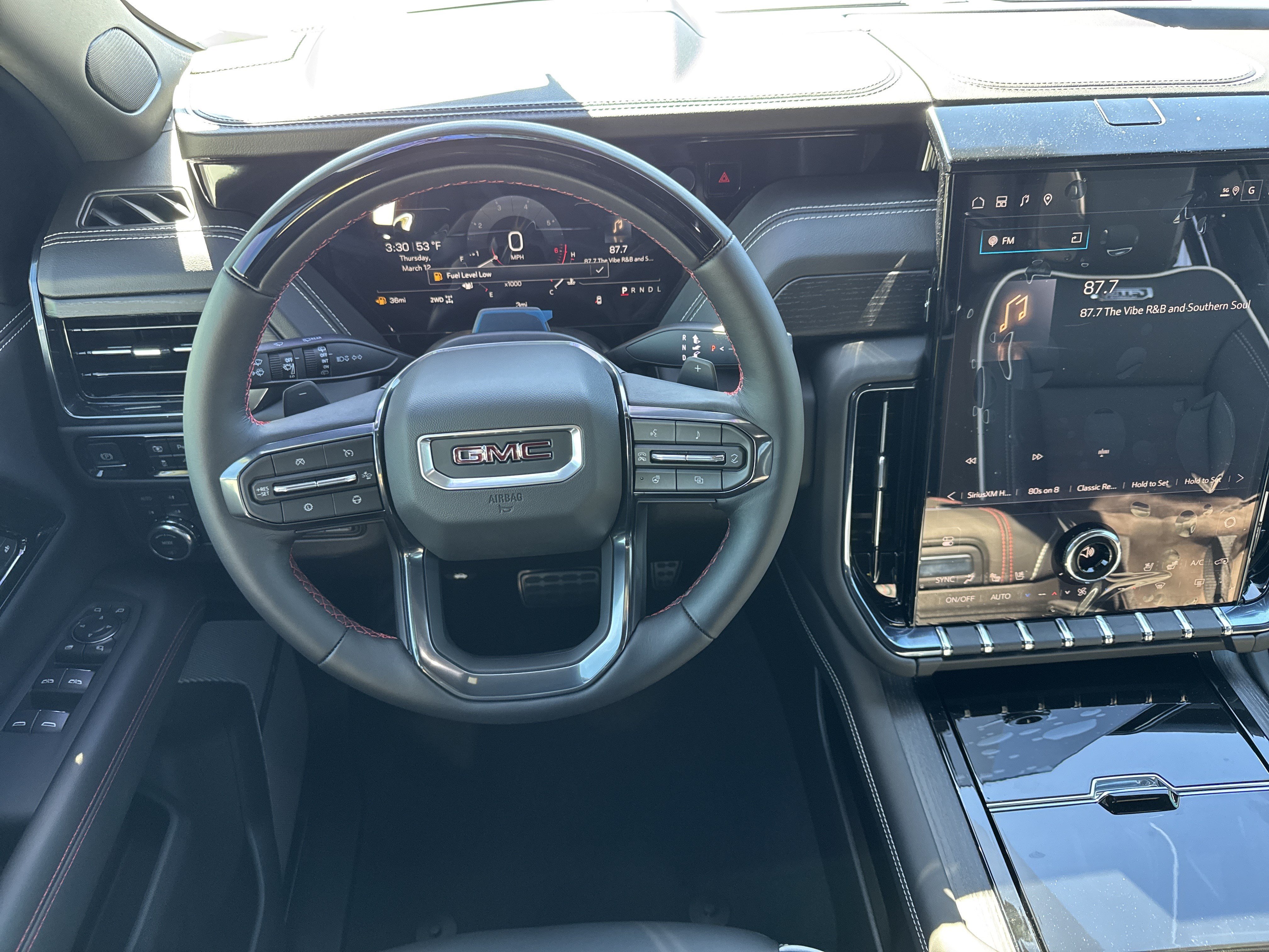 New 2026 GMC Yukon XL AT4 Ultimate AWD/4WD image 17