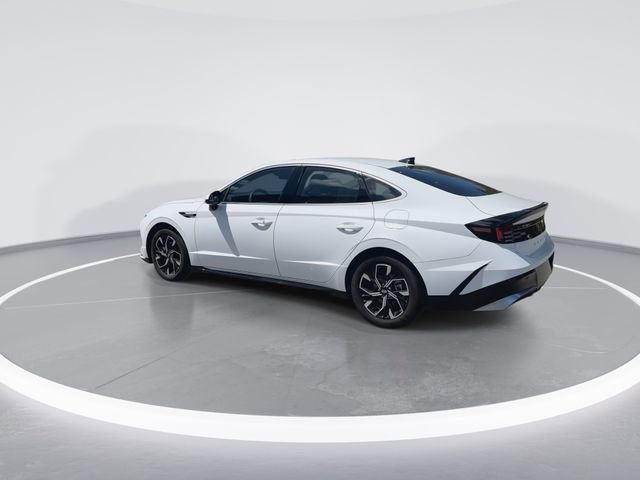 Certified 2025 Hyundai Sonata SEL AWD/4WD image 6