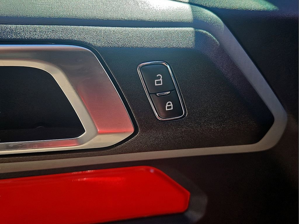 Used 2023 Ford Bronco Badlands image 18