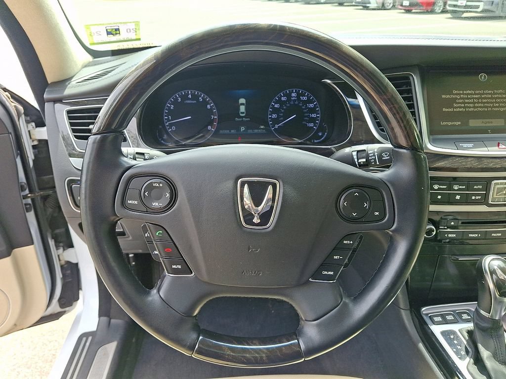 Used 2015 Hyundai Equus Signature RWD image 12