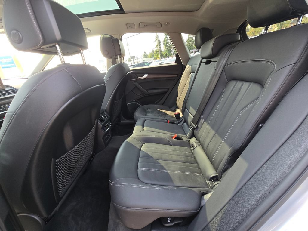 Used 2023 Audi Q5 2.0T Premium Plus w/ Premium Plus Package AWD/4WD image 16