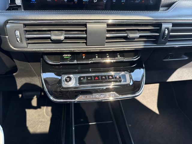 Certified 2023 Lincoln Corsair Reserve w/ Equipment Group 201A AWD/4WD image 20