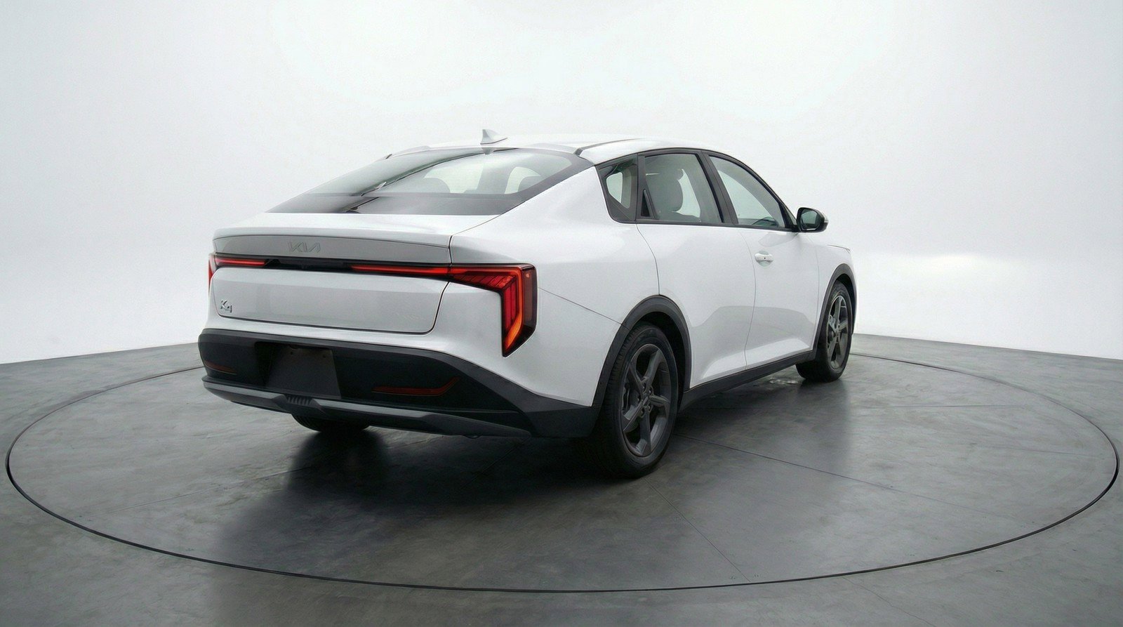 Used 2025 Kia K4 LXS image 9